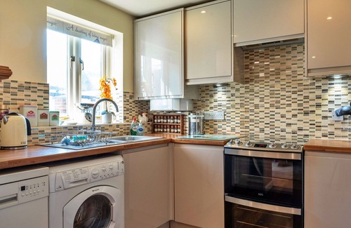 Bovey Tracey Casa | Estupenda casa de vacaciones para 4 personas con WIFI y mascotas permitida