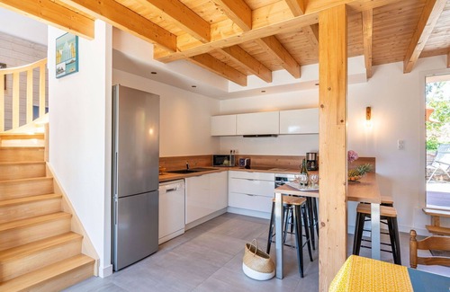 Primelin Casa | Preciosa casa de vacaciones para 6 personas con WIFI, TV, terraza y mascotas permitida