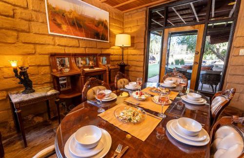 Connellan Casa | Sturt Desert Pea House