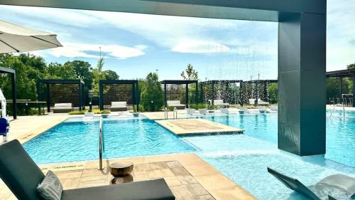 McNeil Apartamento | Stylish 1BR Pool & Gym ATX