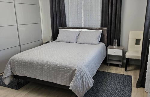 Bridgeview Casa | Stylish 1st floor of the house in Chicago suburbs