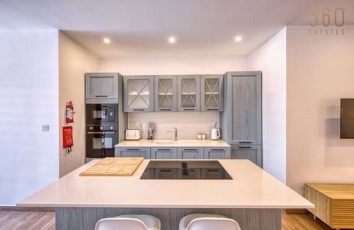 Qala Apartamento | Stylish 2BR in peaceful Qala with Terrace & AC!