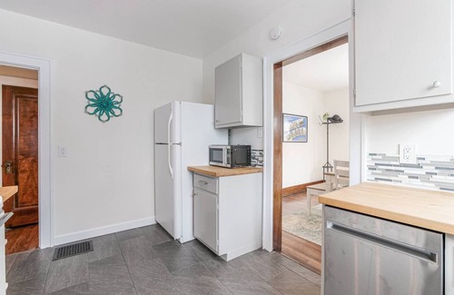 South Bend Casa | Stylish 3br Cozy Home 10min Drive from ND!