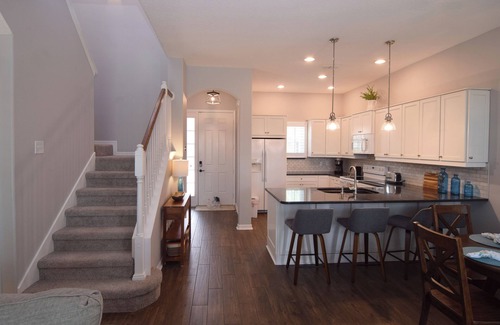 Lake Davenport Estates Casa | Stylish 4 bedroom/3.5 bath home, private west-facing pool, Disney 8 miles