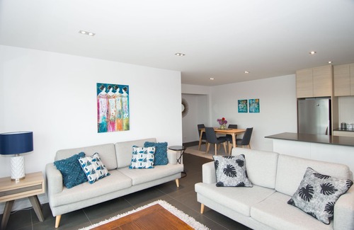 Richmond Casa | VISTAS CAPTIVADORAS enclavadas en las colinas de Richmond - Casa de vacaciones de 5 dormitorios