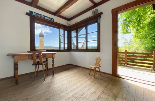 Wolfratshausen Apartamento | Apartamento moderno con linda cabaña y jardín