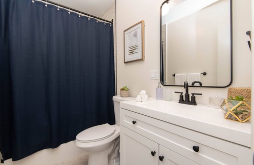 Downtown Los Angeles Casa | Stylish Apartment near Dodger St