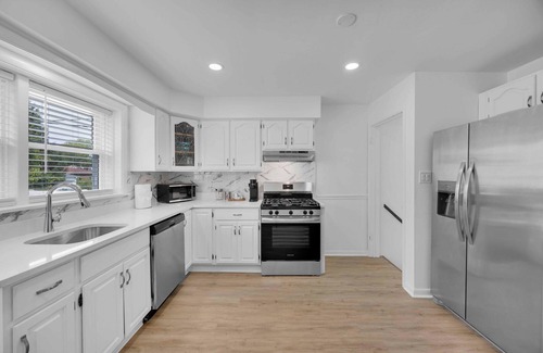 Westchester Casa | Stylish Buckingham Getaway/Game Room, Fire Pit & Outdoor Lounge