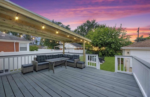 Westchester Casa | Stylish Buckingham Getaway/Game Room, Fire Pit & Outdoor Lounge