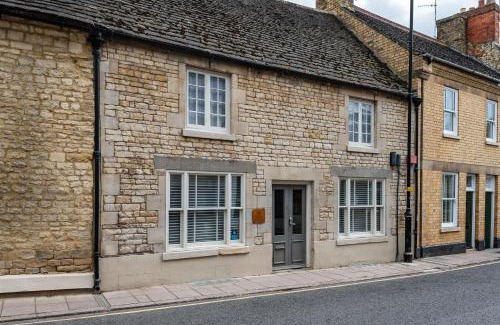 Stamford Casa | Stylish central 6 bedroom converted Granary