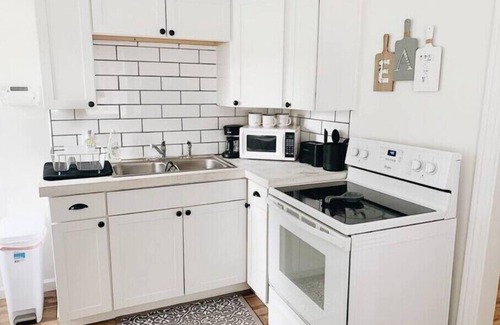 Riverside Casa | Stylish & Cozy Home in Dayton-Close to Everything!