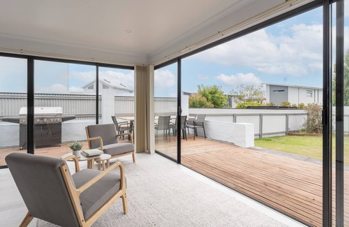 Hawley Beach Casa | Stylish Family Retreat by Hawley Beach