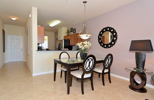 Braden River Condominio | Elegante amueblado elegante condominio con vista al piso superior de 2 camas en River Strand CC