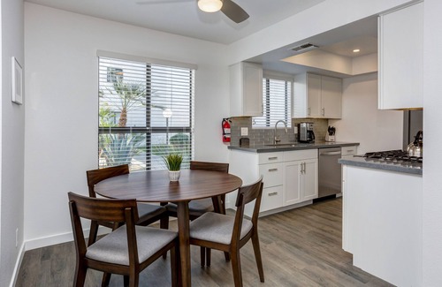 Canyon View Estates Condominio | Elegante y moderno condominio a pocos pasos de la piscina.