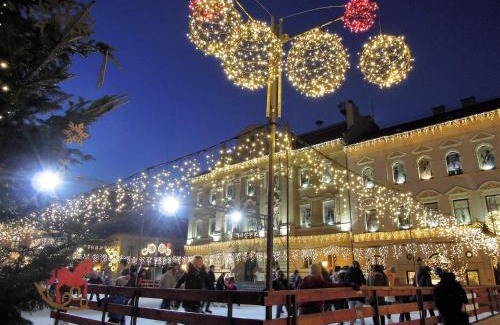 Obuda Apartamento | Stylish historic flat for 4 in heart of OldBuda