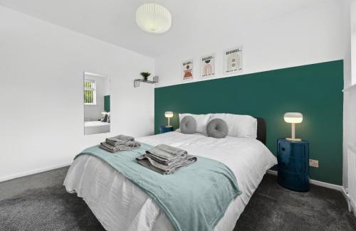 Royal Leamington Spa Casa | Stylish Home From Home 3 bed house, sleeps 6, private parking, WiFi Leamington Spa