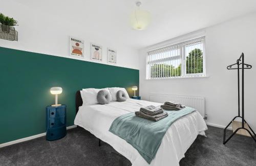 Royal Leamington Spa Casa | Stylish Home From Home 3 bed house, sleeps 6, private parking, WiFi Leamington Spa