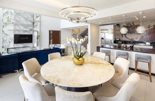 Santa Rosa Apartamento | Stylish Luxury 3-Bedroom Loft in Premium Mexico Location