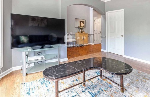 Tucker Casa | Stylish Sanctuary on Place Ct #41775