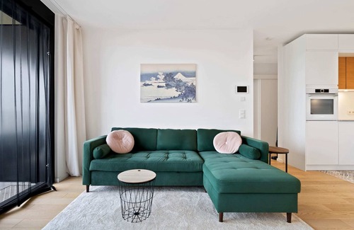Gasperich Apartamento | Stylish Stay in w/ Kitchen, Parking & Essentials