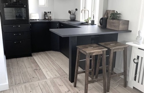 Charlottenlund Apartamento | Stylist apartment in exclusive area, 15 mins from central Copenhagen