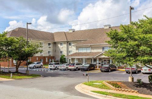 Paw Creek Hotel | Suburban Studios near University of North Carolina-Charlotte