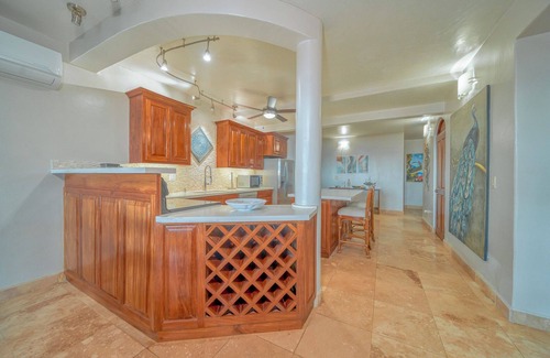 Bouvet Island Cabina | Suenos Grande Villa - Luxury three bedroom, three bathroom poolside villa