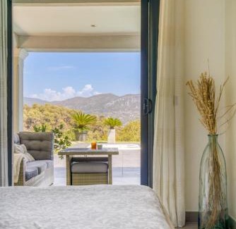 Gattieres Casa | SUITE 20m2 DANS VILLA PISCINE JACUZZI