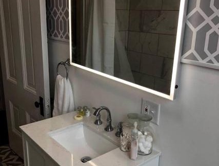 Shelbyville Casa | Suite 3 Eighteen