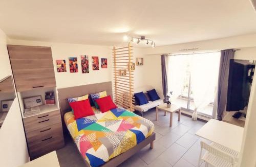 Melun Apartamento | Suite Athéna - Melun gare RER - Studio avec Balcon et parking