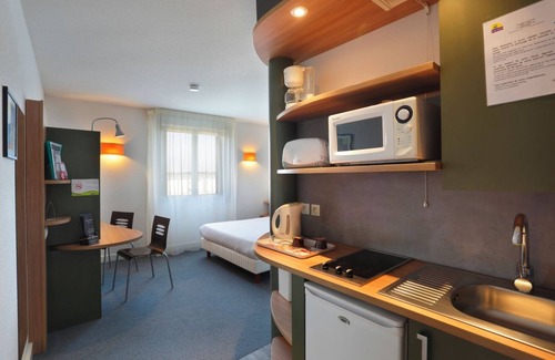 Saran Hotel | Suite - Home Orleans Saran