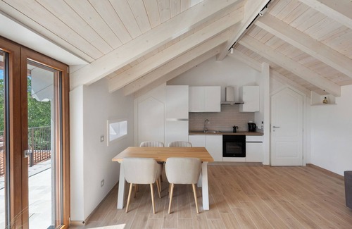 Bomerano Apartamento | Suite Le Orchidee con Vista a la Montaña, Wi-Fi y Aire Acondicionado