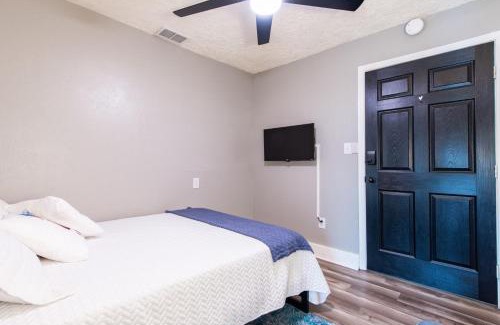 Smoketown Jackson Casa | Suite near downtown Louisville, KY - Suite X