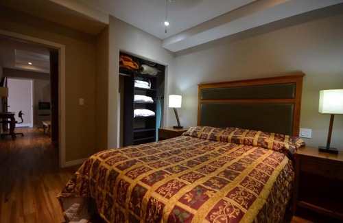 Playas de Tijuana Hotel | Suites del Sol