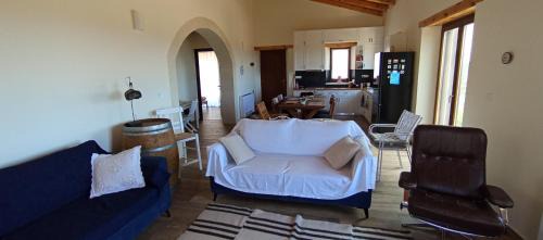 Akrotiri Cabina | Summer Villa with sea view,6 min drive from airport, near Seitan Limania beach