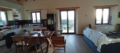 Akrotiri Cabina | Summer Villa with sea view,6 min drive from airport, near Seitan Limania beach
