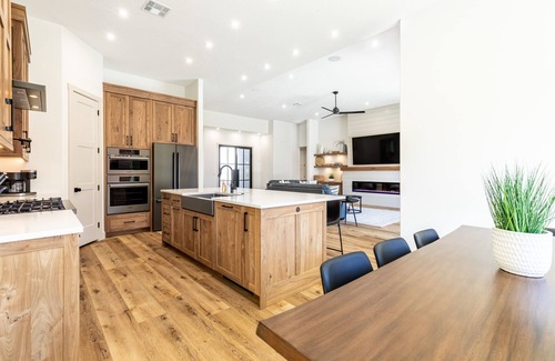 Washington Casa | Sun Seeker 2 Bedroom Home by RedAwning