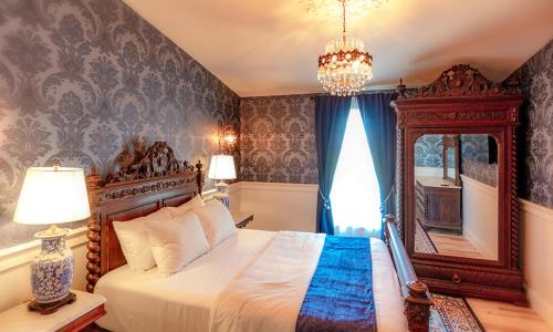 De Funiak Springs Hotel | Sunbright Inn