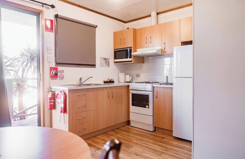 Whyalla Norrie Apartamento | Sundowner Cabin and Tourist Park