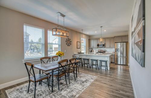 Ocean Shores Casa | Sunflower Beach Cottage