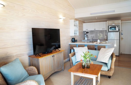 Coopers Beach Hotel | Sunlit Bay Villas