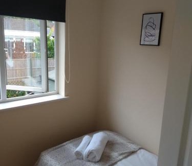 Grantham Casa | Sunningdale homely detached family/contractor 3 bed house