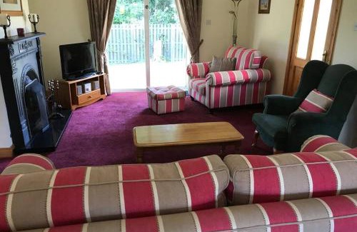 Courtown Casa | Sunny Bungalow