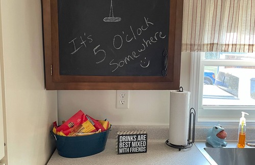 New Lisbon Cabaña | Sunny Lane Cottage - Walk to Castle Rock Lake!