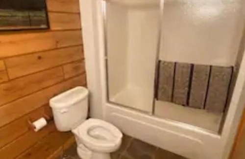 Ipava Cabina | Sunny Slope Cabin