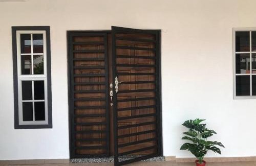 Batu Pahat Casa | SunnyDay Homestay -Batu Pahat Town