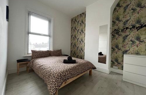 Blackpool Town Center Apartamento | Sunnyside Aparthotel Safari suite, Free Parking, 10Min Walk To Blackpool tower