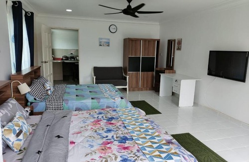 Ranau Casa | Sunrise Bedrooms and Transit