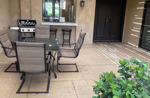 Rancho Mirage Condominio | Sunrise CC gated, luxurious 2 bdrm condo in Rancho Mirage, tennis, golf, pickle