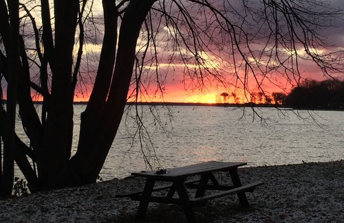 Constantia Casa | Sunrise to Sunset Lakehouse Rental ¡Nuestro lugar feliz frente al mar!